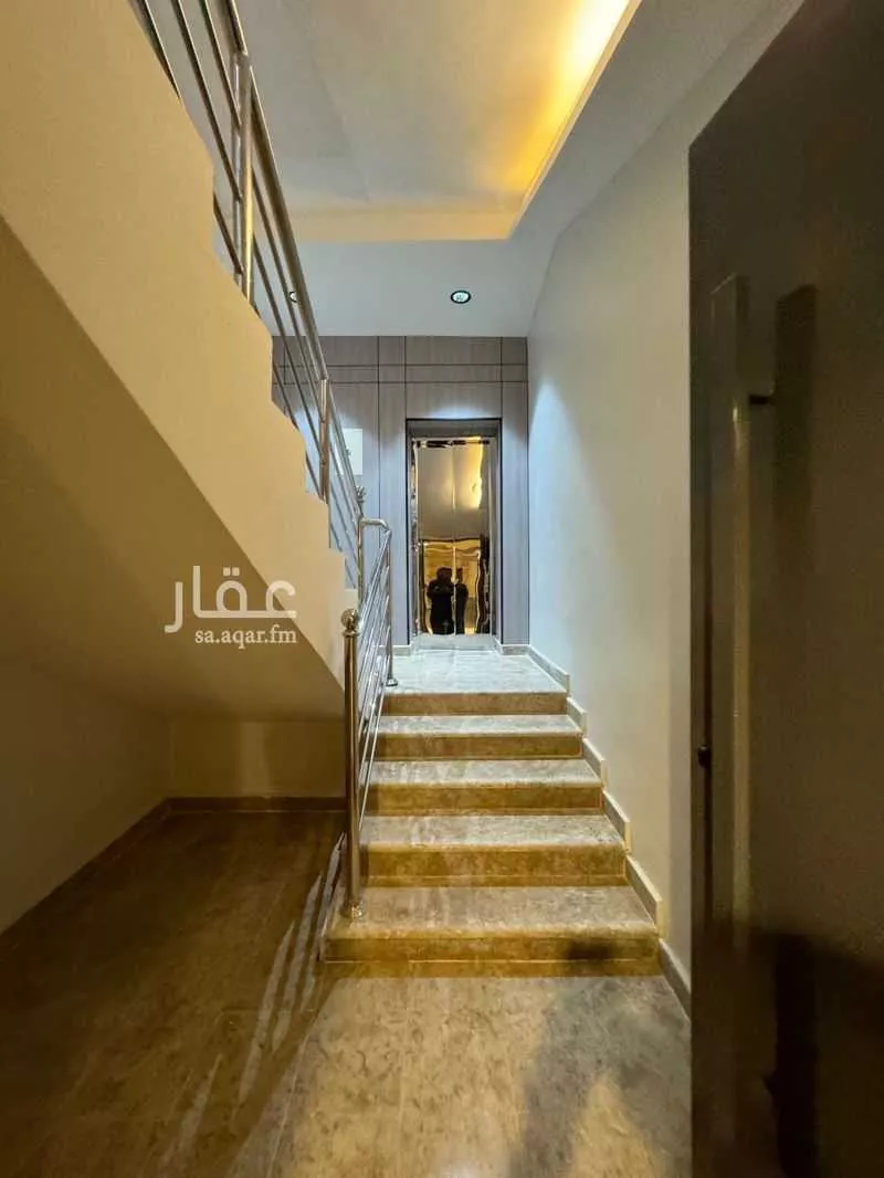 7 bedroom floor in Dirab 3