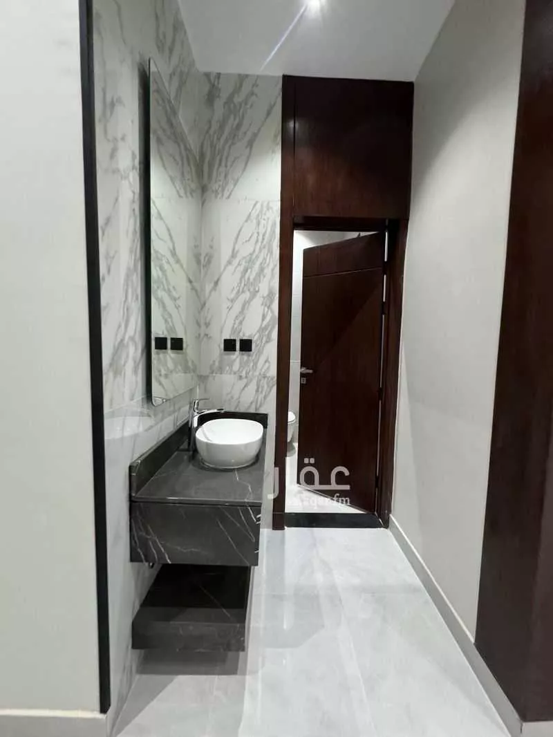7 bedroom floor in Dirab 21