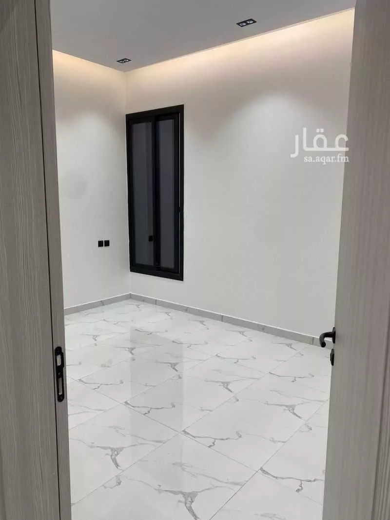 دور 4 غرف في السعادة 7