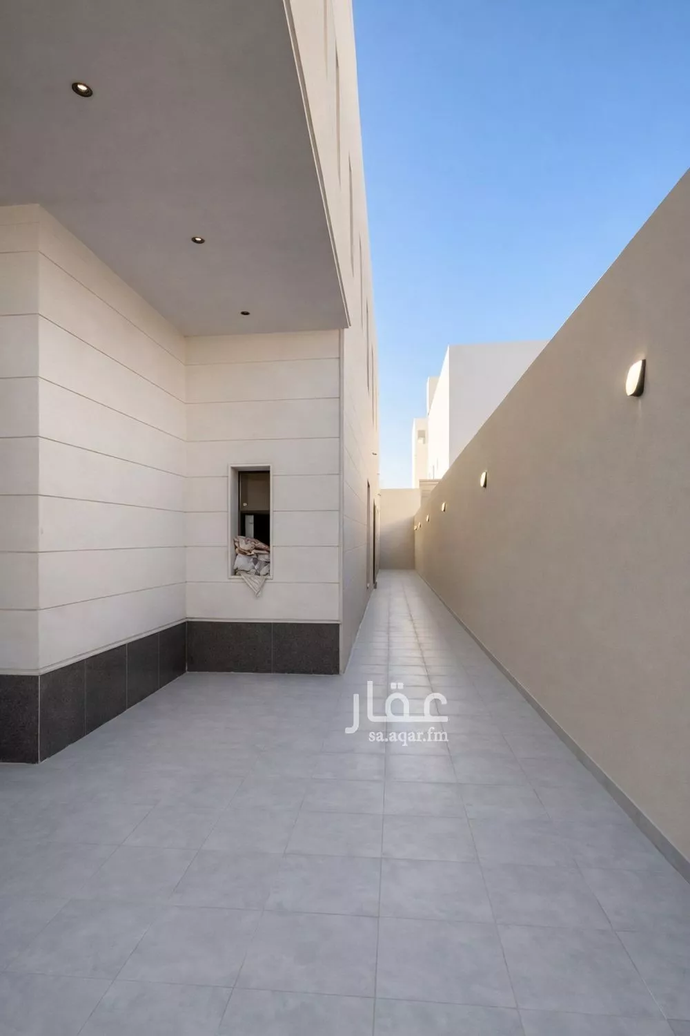 3 bedroom floor in Al Janadriyah 2