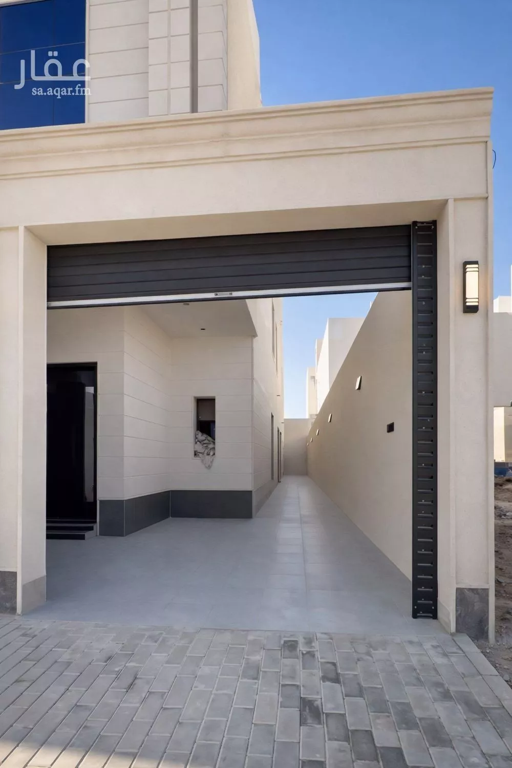 3 bedroom floor in Al Janadriyah 3