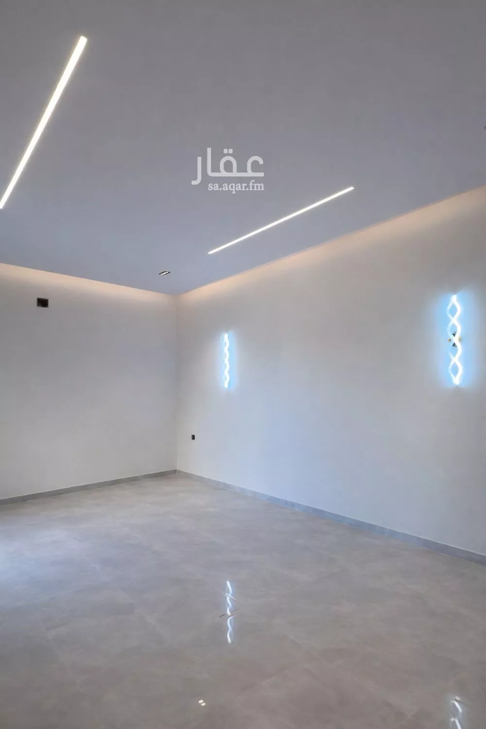3 bedroom floor in Al Janadriyah 6