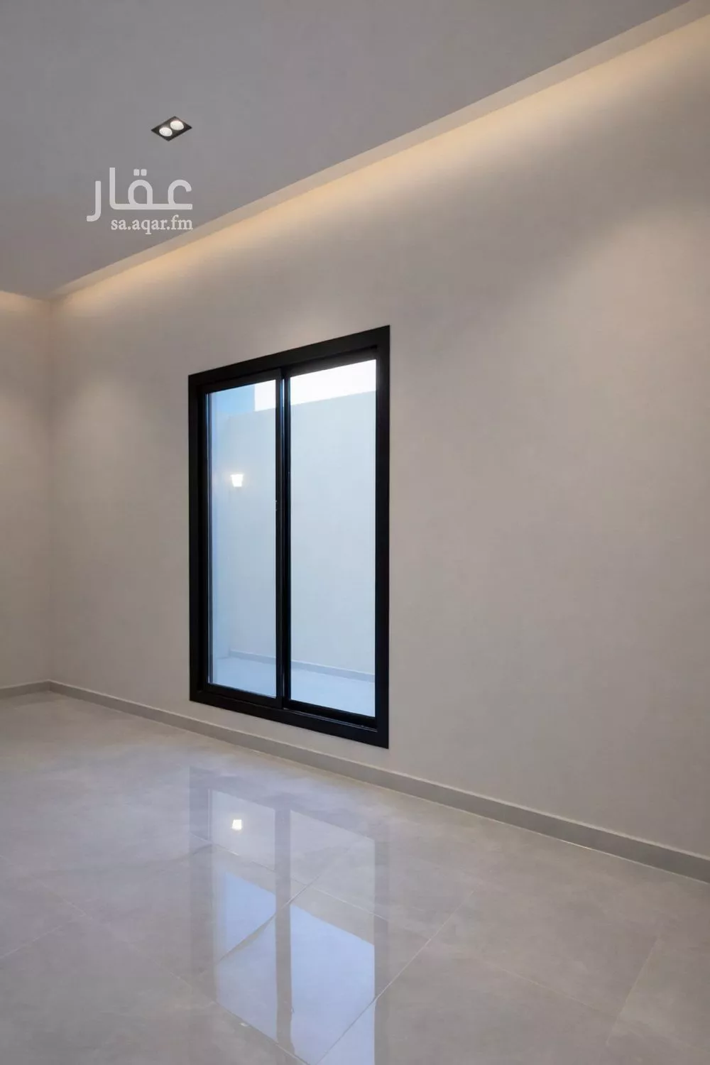 3 bedroom floor in Al Janadriyah 8