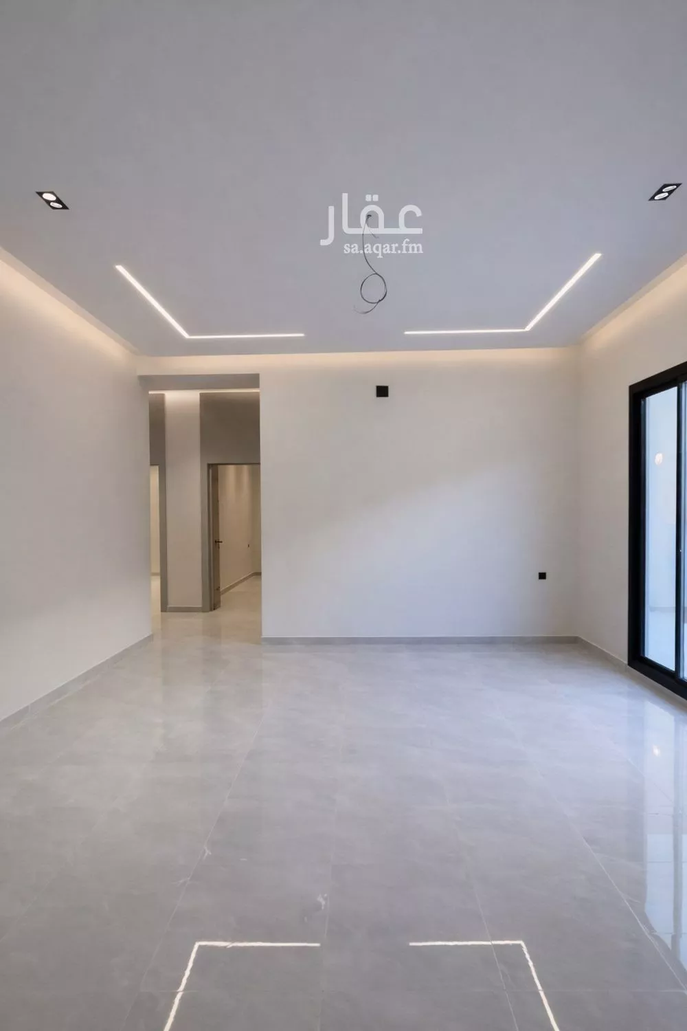 3 bedroom floor in Al Janadriyah 10