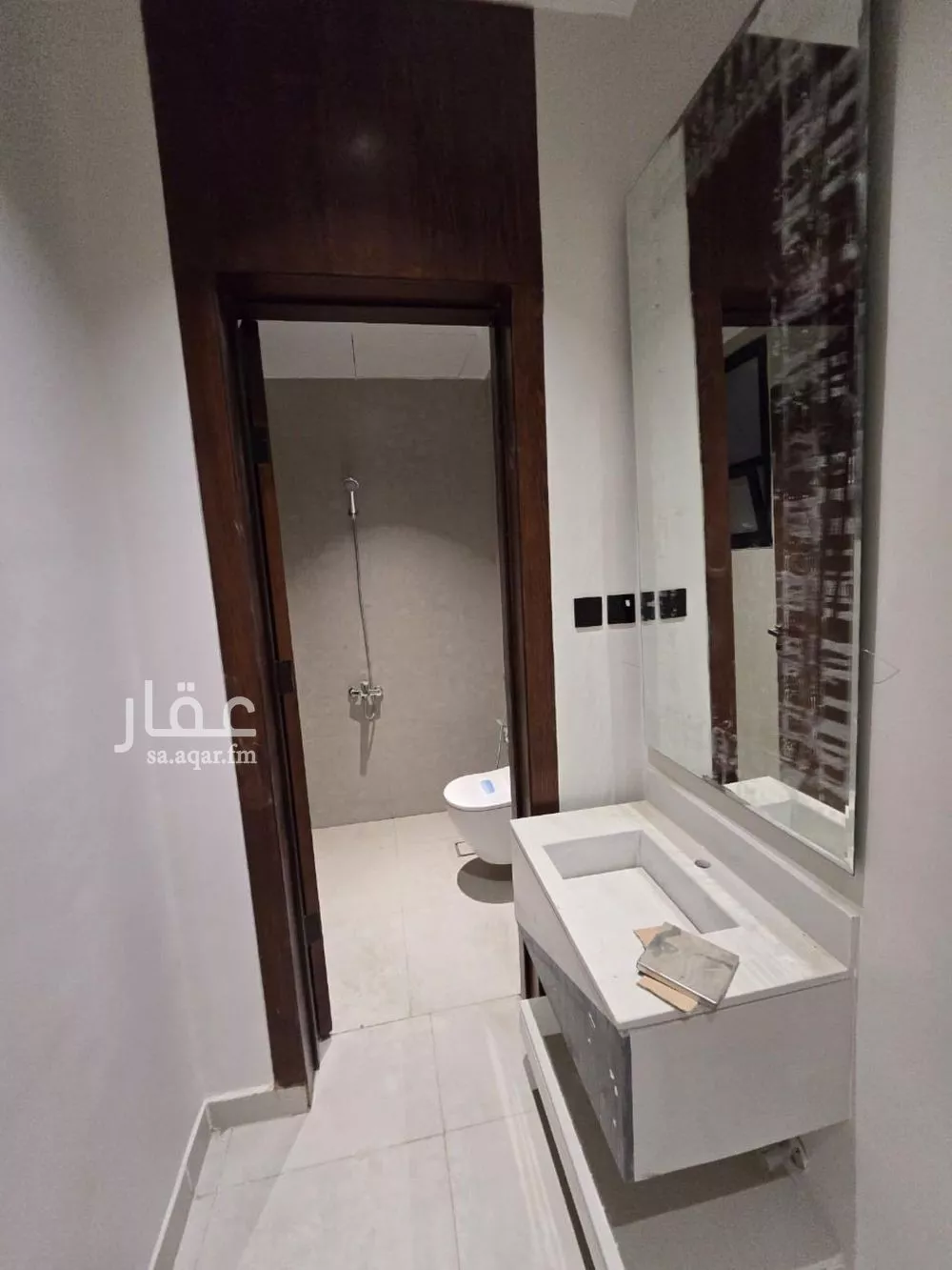8 bedroom floor in Dirab 3