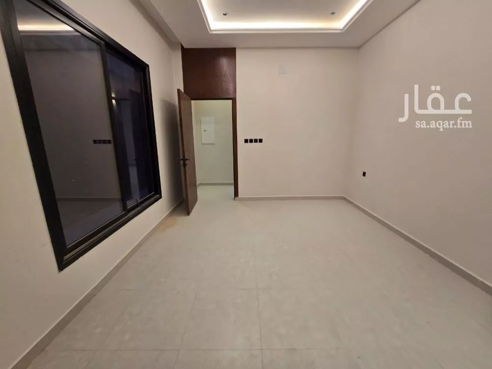 8 bedroom floor in Dirab 4