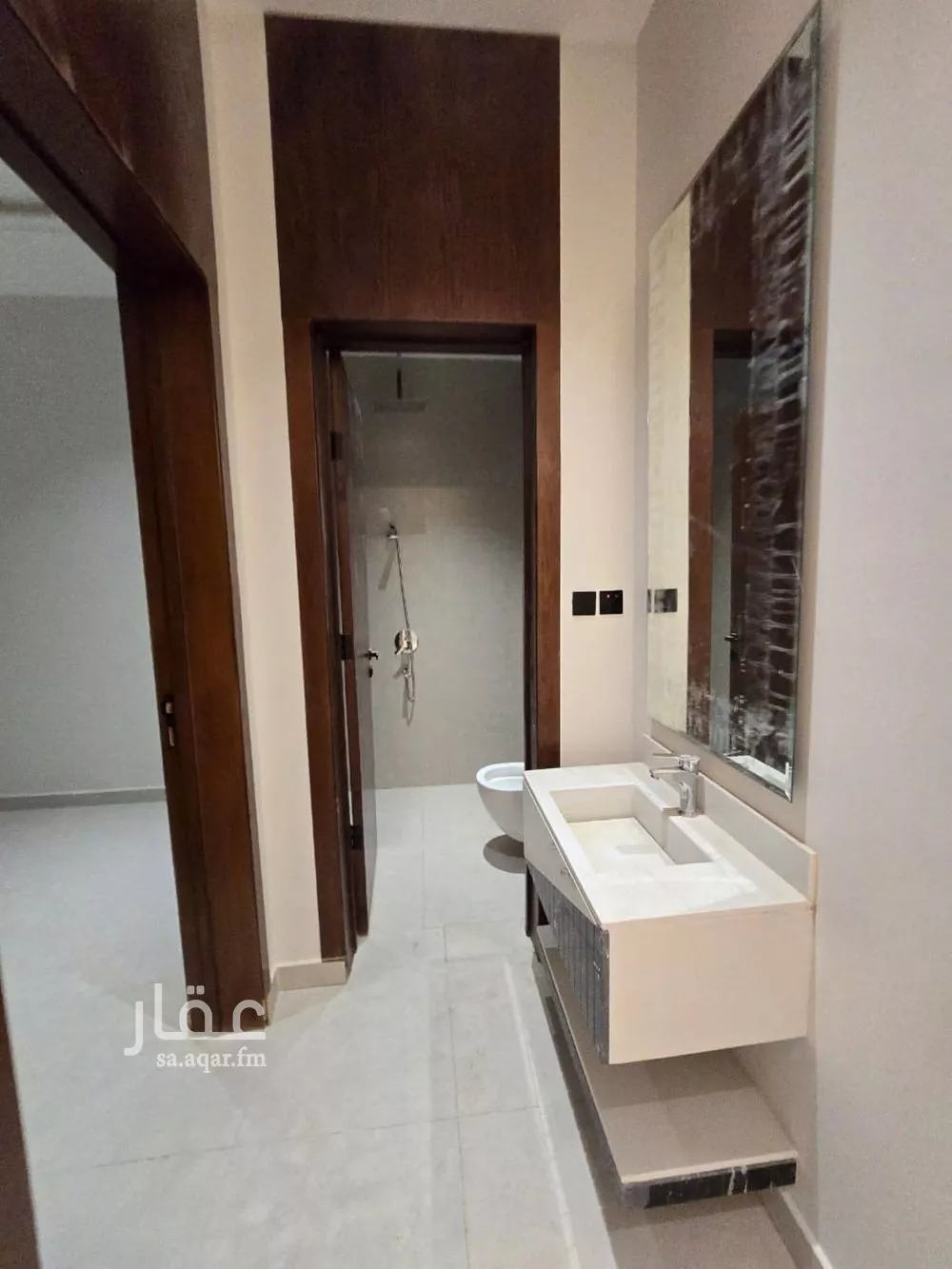 8 bedroom floor in Dirab 6