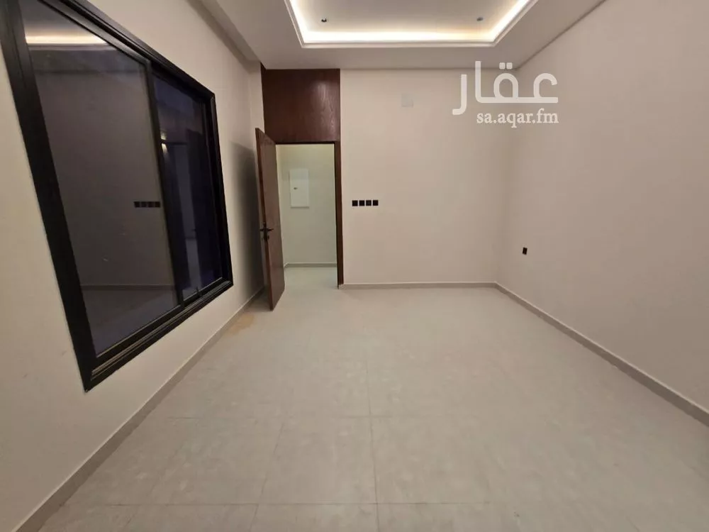 8 bedroom floor in Dirab 10
