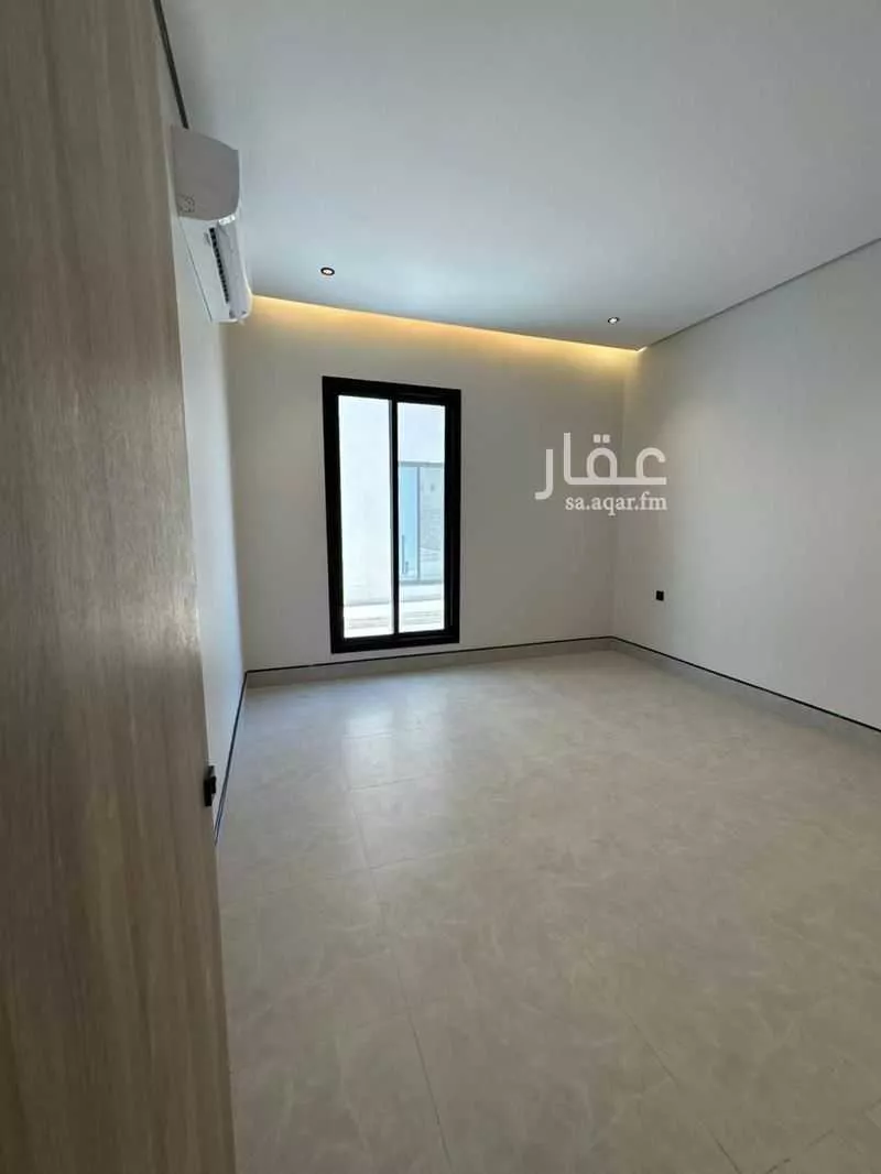 4 bedroom floor in Al Janadriyah 11