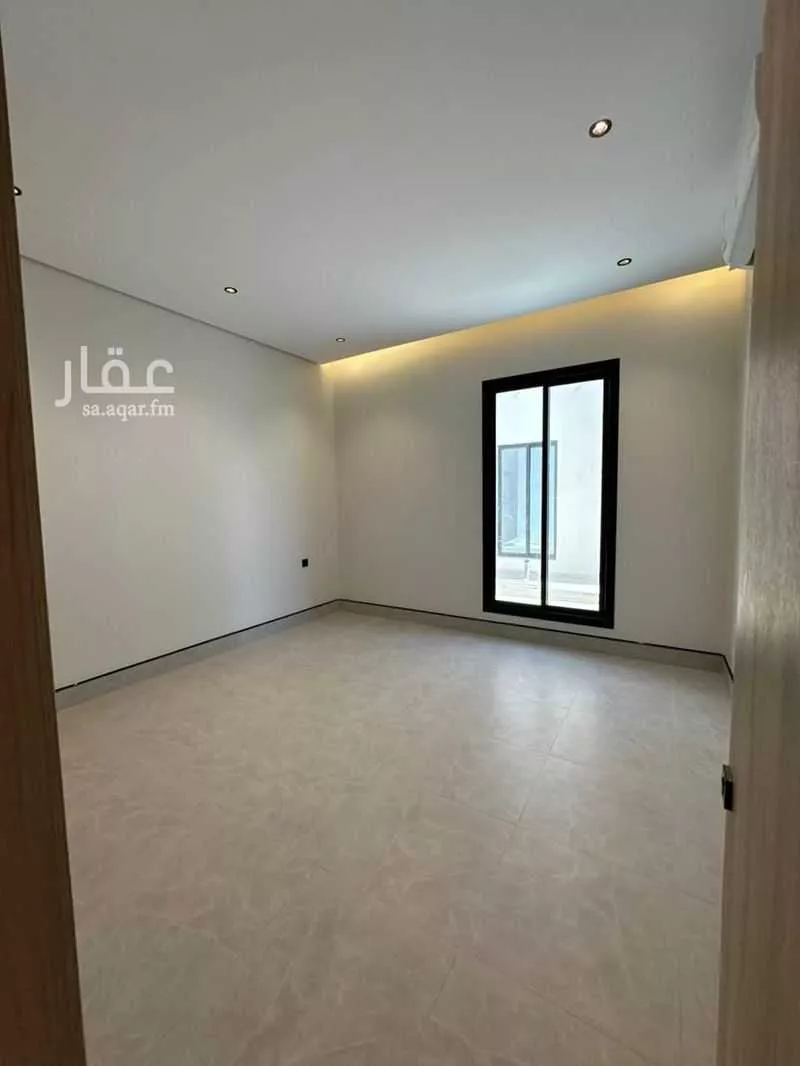 4 bedroom floor in Al Janadriyah 12