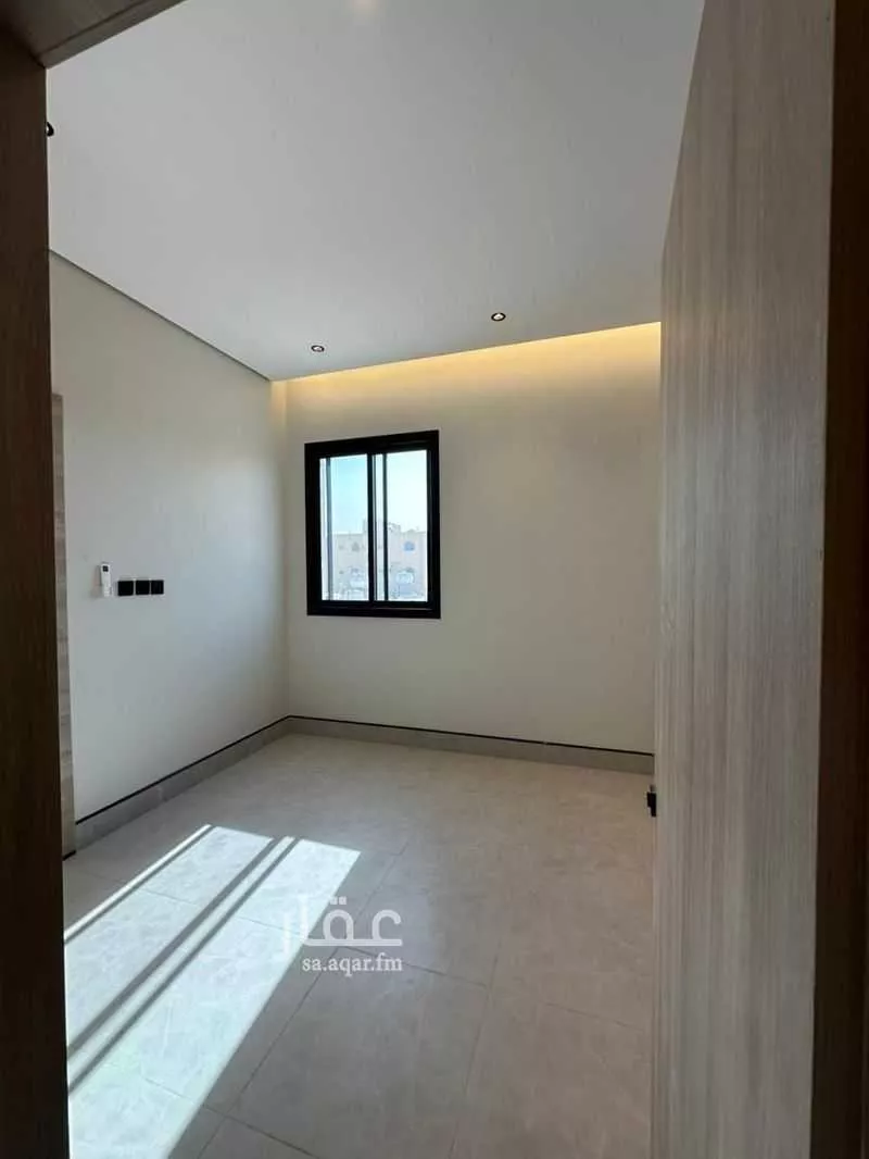 4 bedroom floor in Al Janadriyah 4
