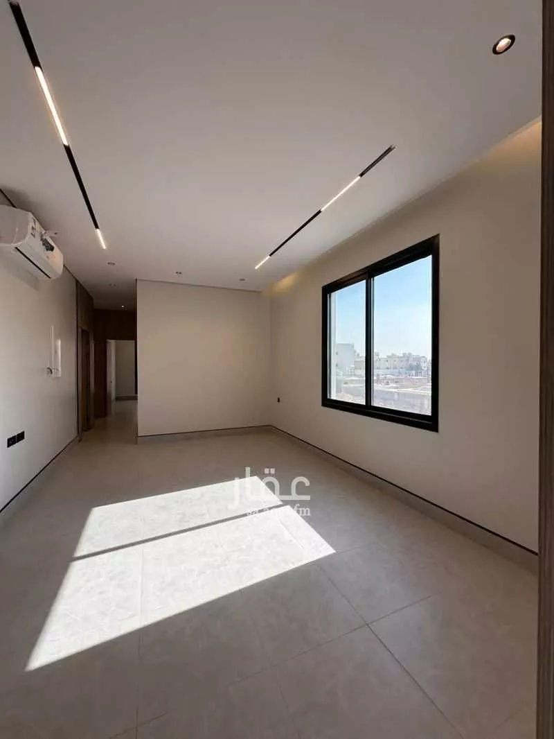 4 bedroom floor in Al Janadriyah 6