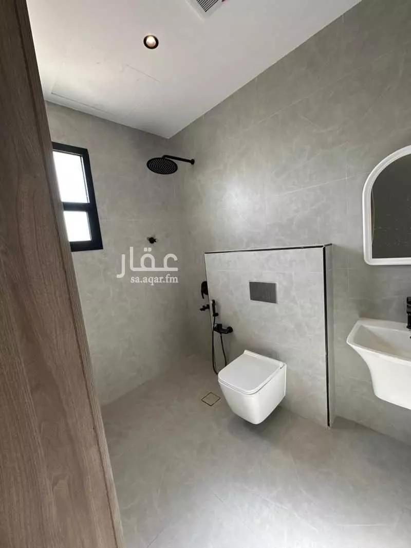 4 bedroom floor in Al Janadriyah 9