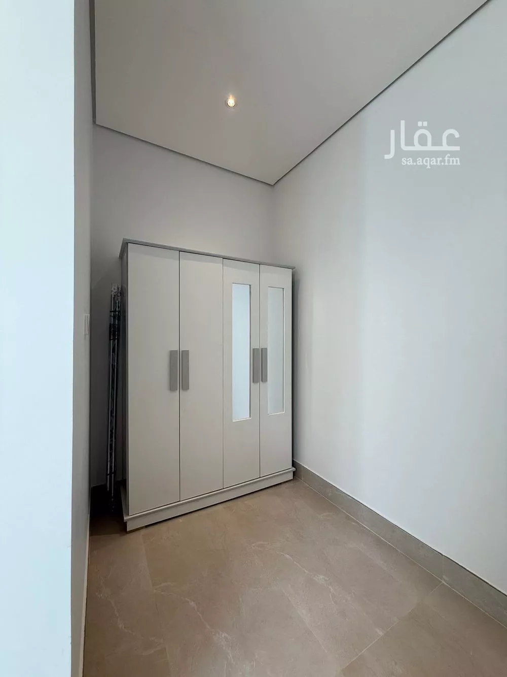 دور 5 غرف في الملقا 9