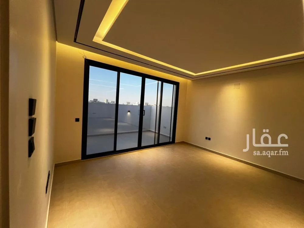 دور 3 غرف في العارض 10
