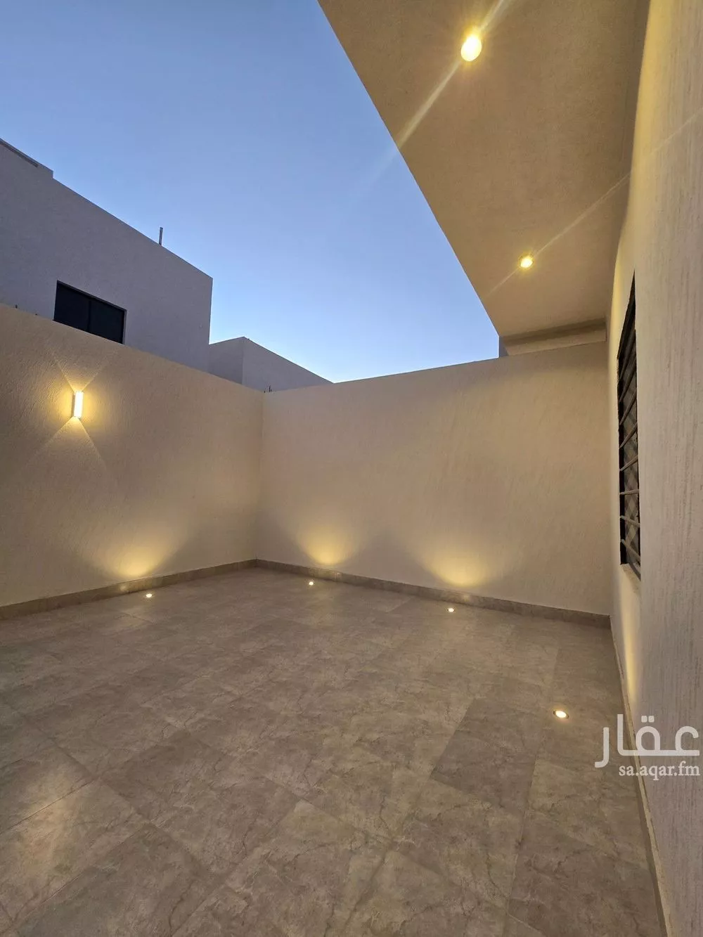 9 bedroom floor in Uhud 18