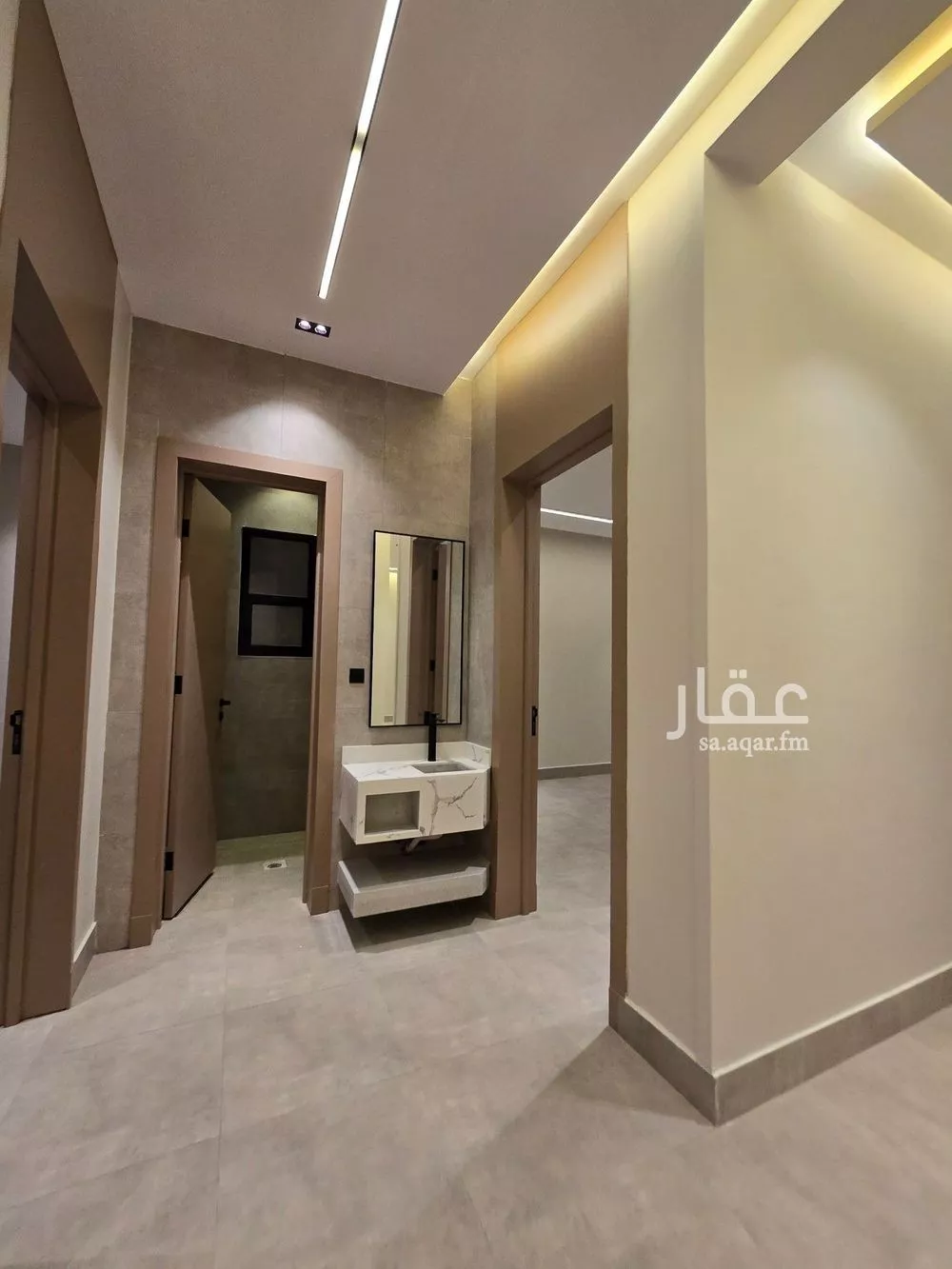 9 bedroom floor in Uhud 19