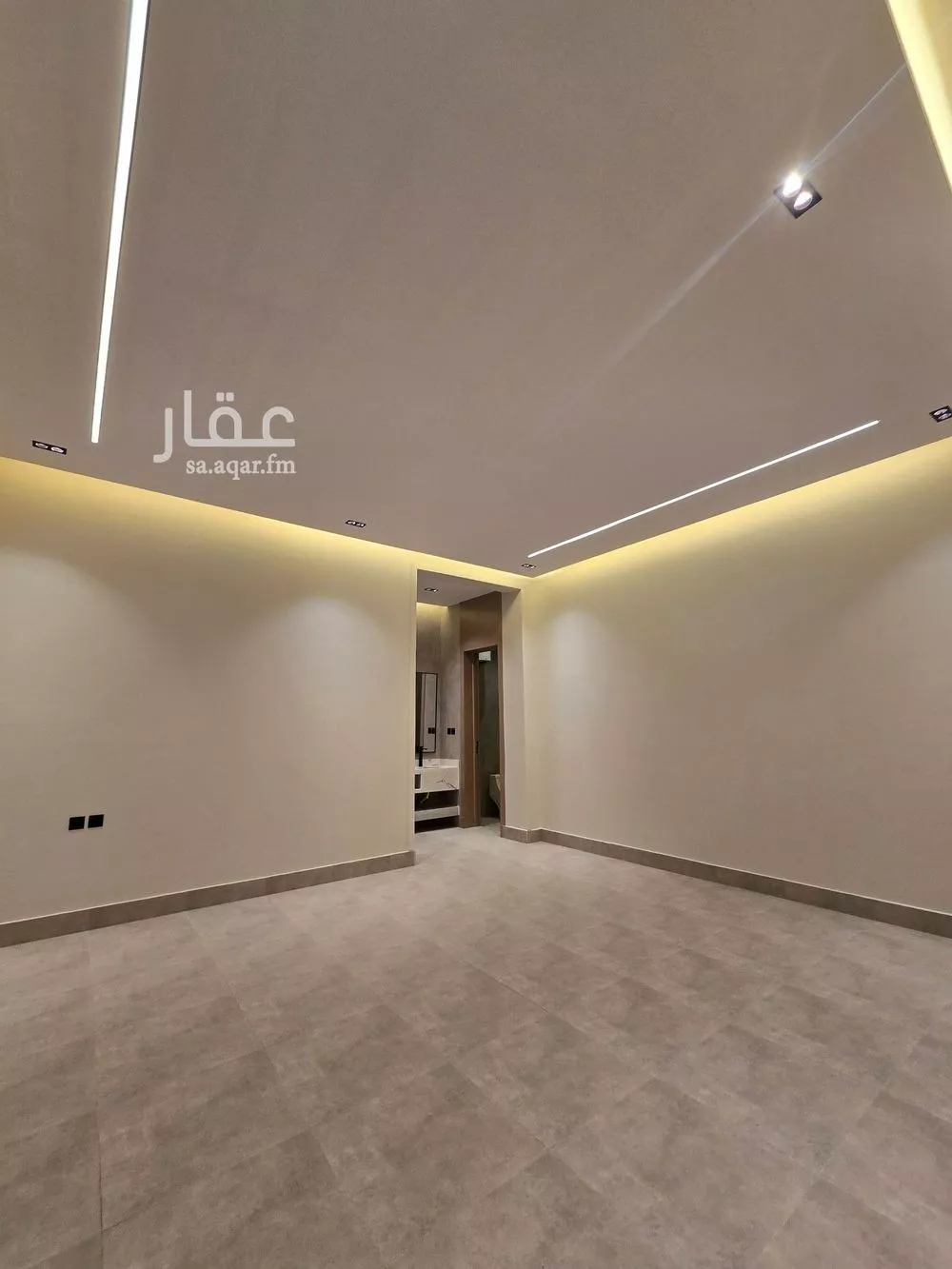 9 bedroom floor in Uhud 8