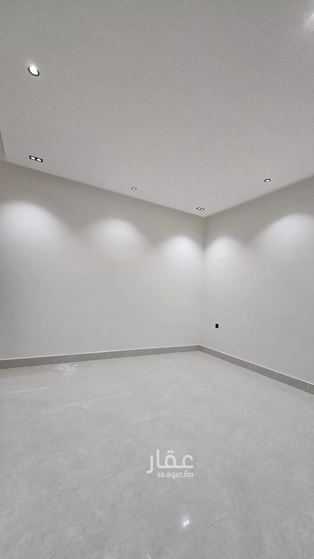 دور 6 غرف في احد 12