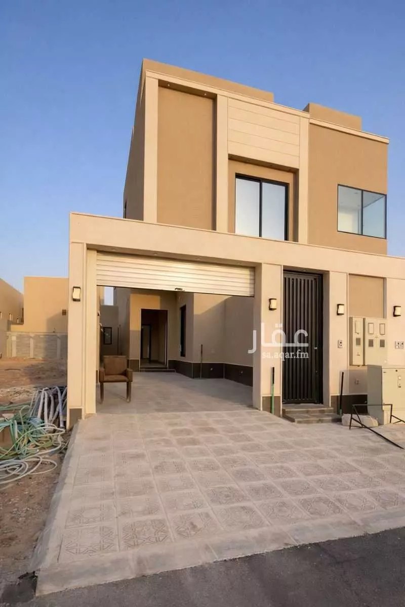 دور 8 غرف في الشرق 6