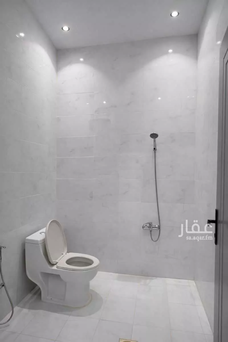 دور 8 غرف في الشرق 10