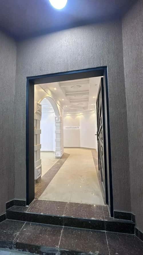 8 bedroom floor in Ishbiliyah 2