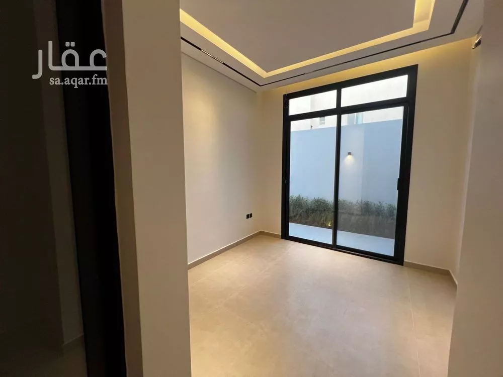 دور 4 غرف في العارض 11