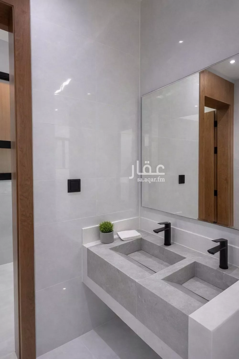 دور 6 غرف في طيبة 17