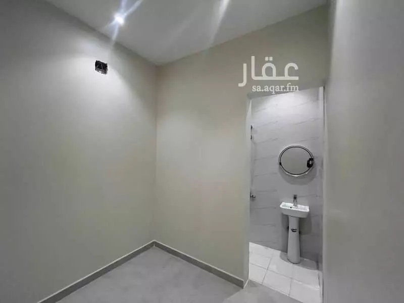 دور 4 غرف في السويدي 10