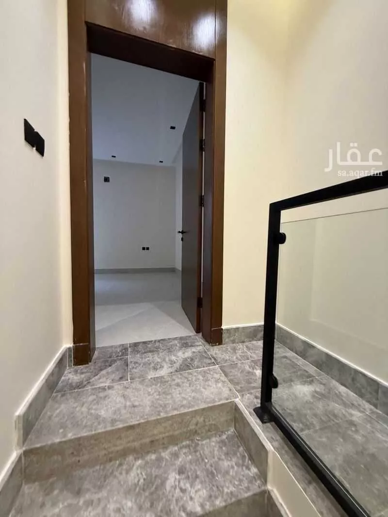 دور 3 غرف في العارض 11