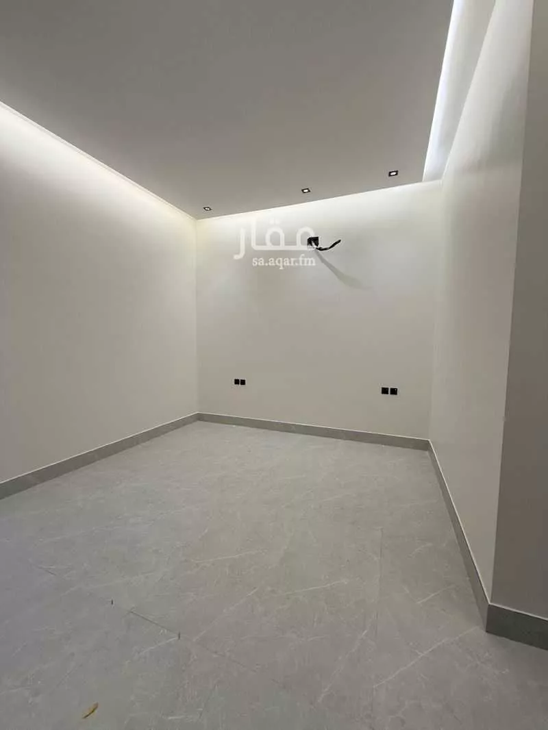 دور 3 غرف في العارض 18