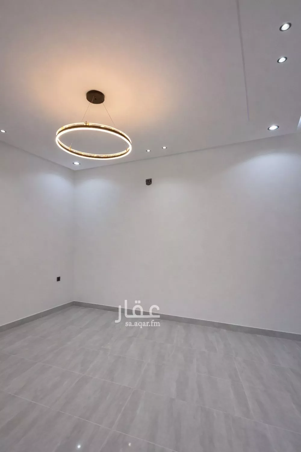 3 bedroom floor in Taibah 4