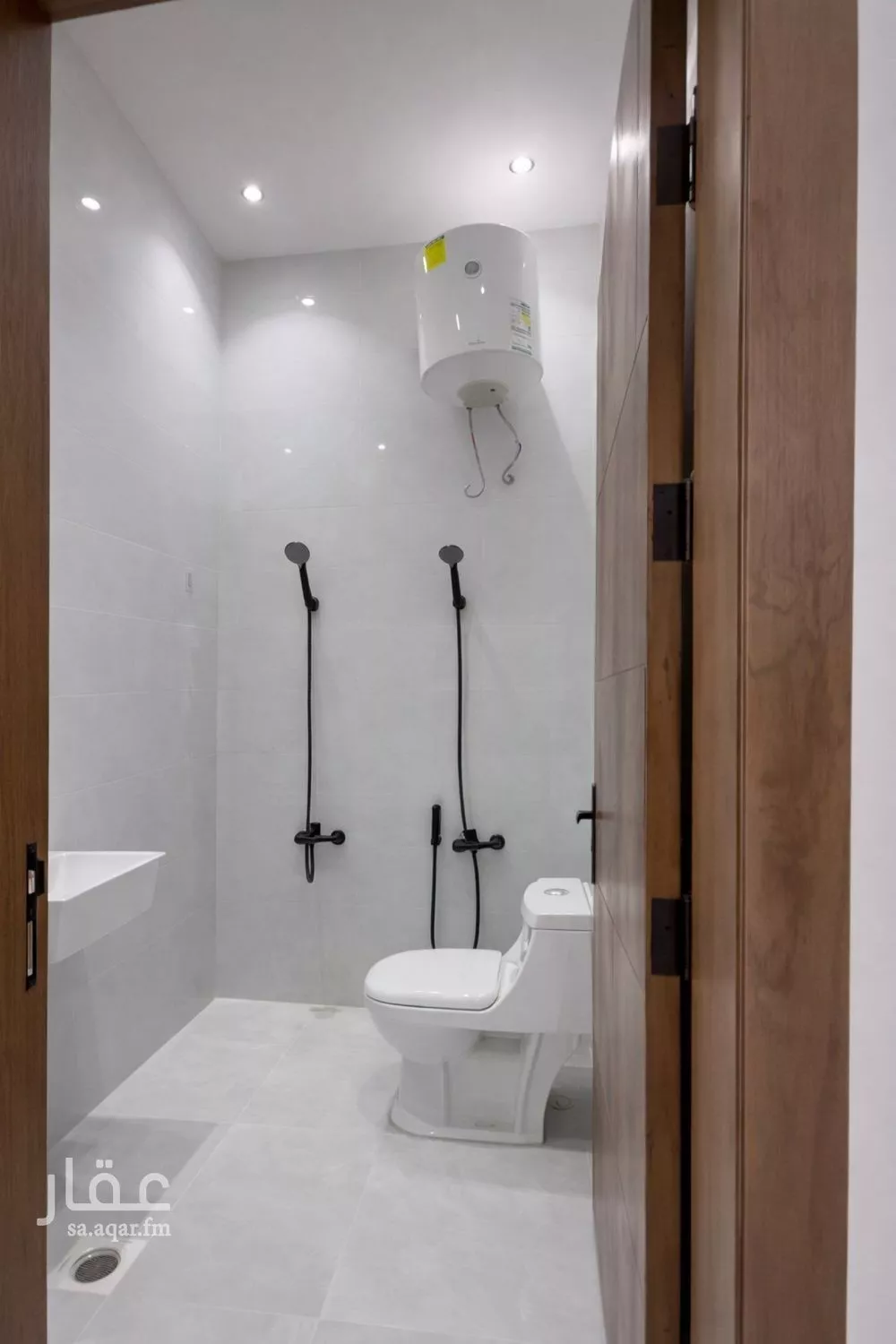 3 bedroom floor in Taibah 10