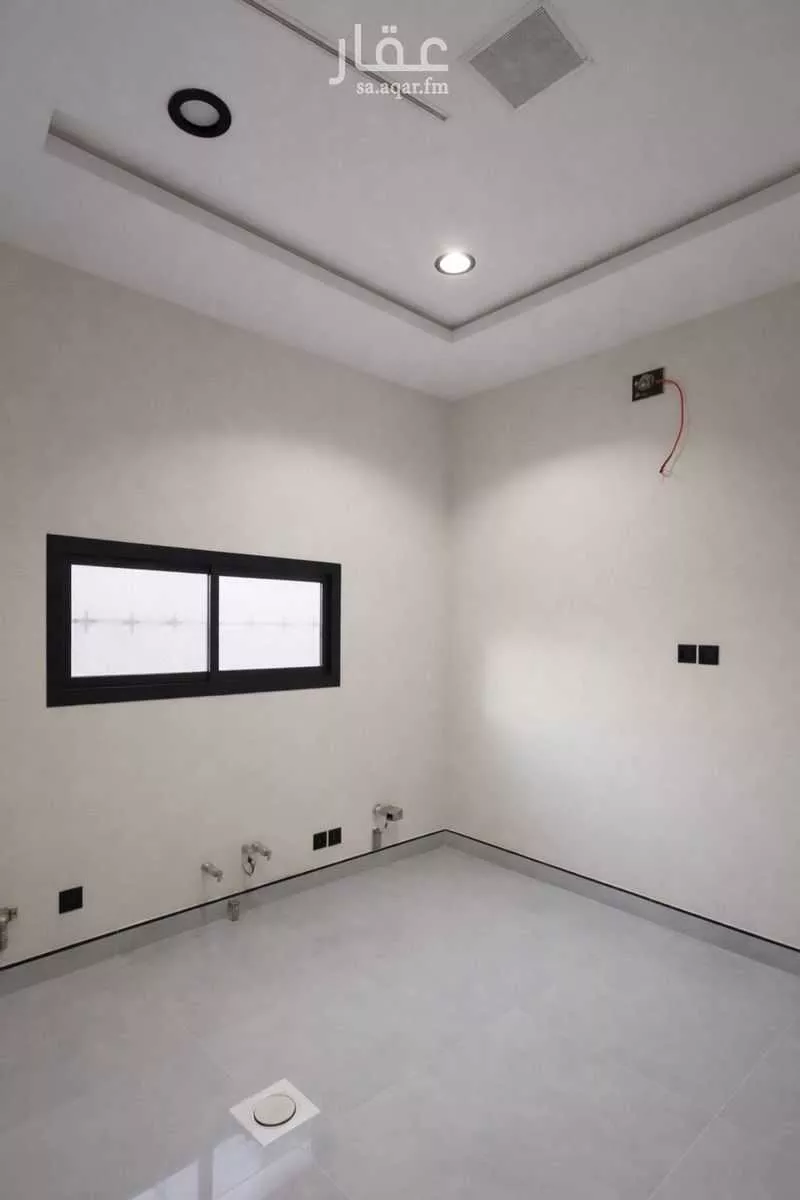 3 bedroom floor in Al Janadriyah 4