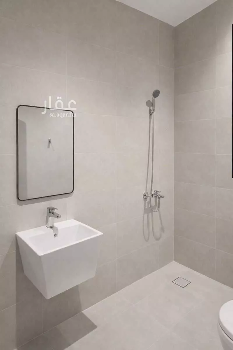4 bedroom floor in Ash Sharq 9