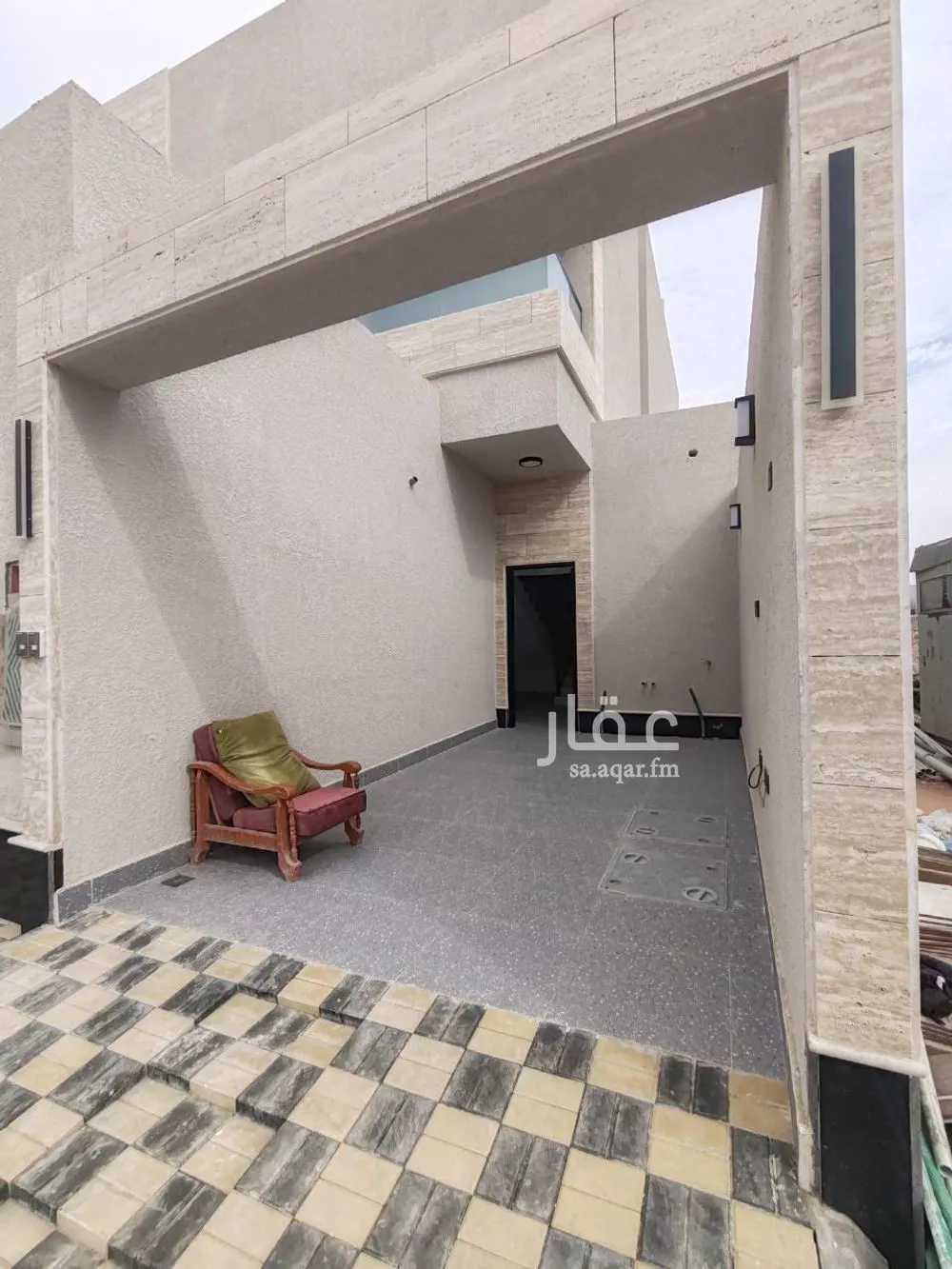 دور 4 غرف في الشرق 14