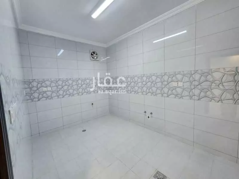 4 bedroom apartment in Abruq Ar Rughamah, Jeddah 4