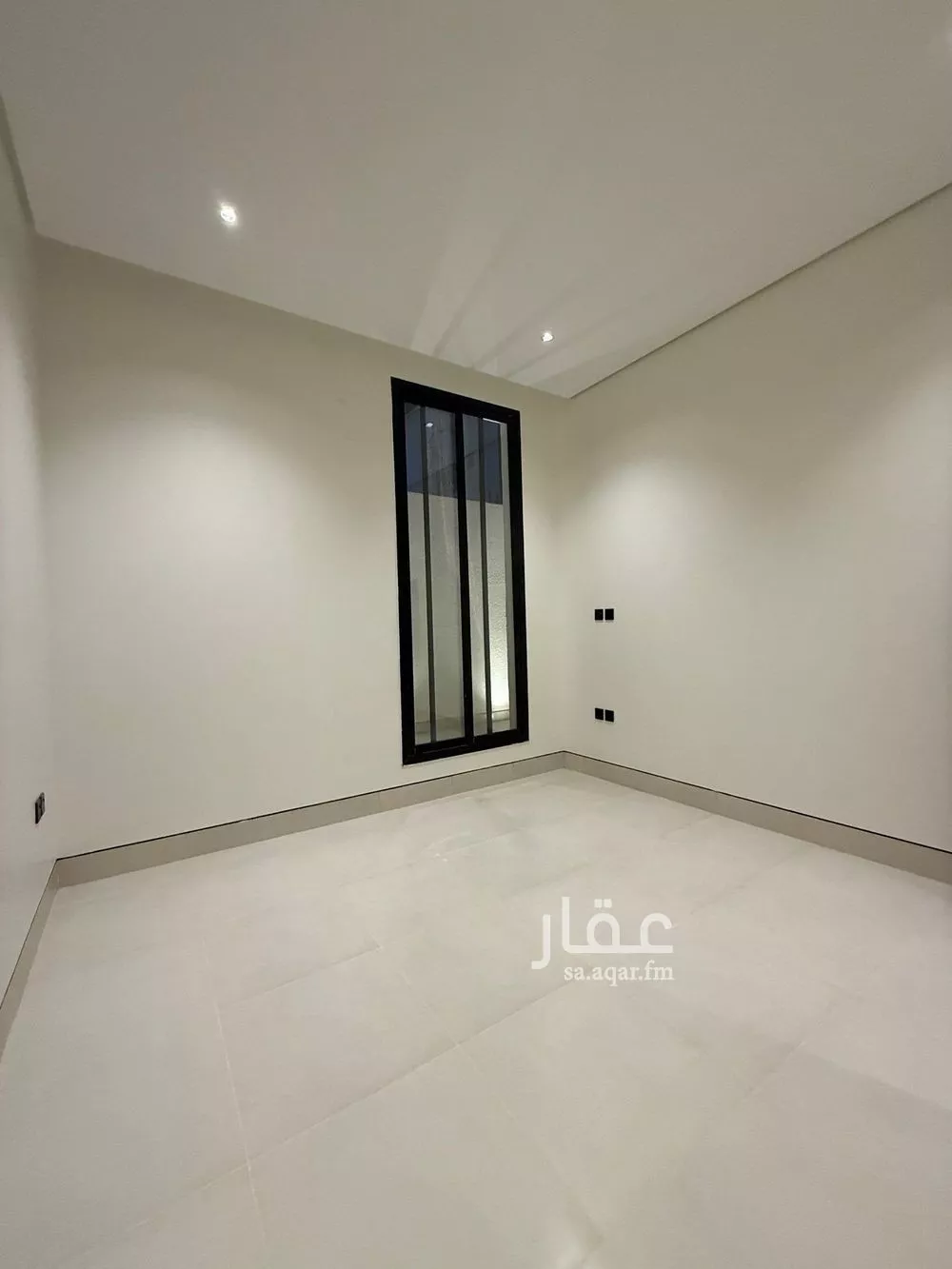 دور 4 غرف في السويدي 13