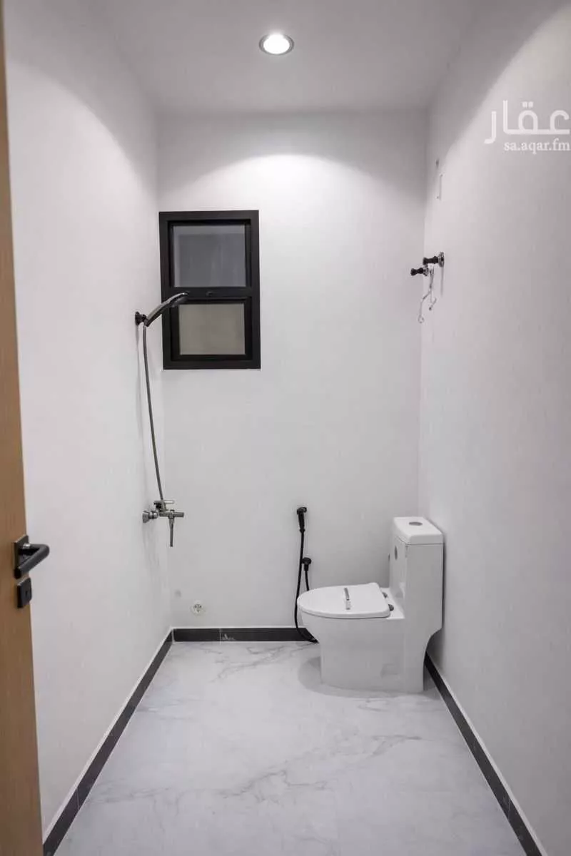 6 bedroom floor in Al Janadriyah 5