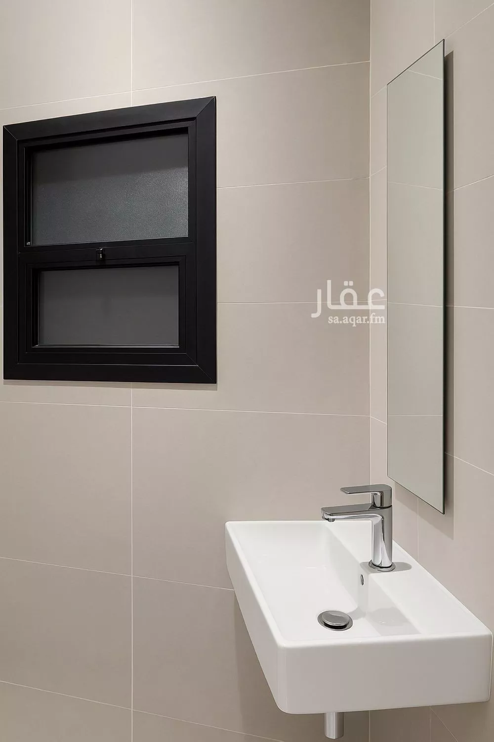 4 bedroom floor in Al Janadriyah 12