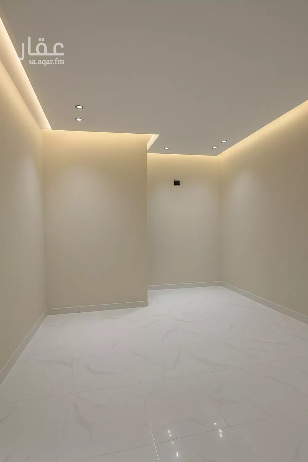 4 bedroom floor in Al Janadriyah 14
