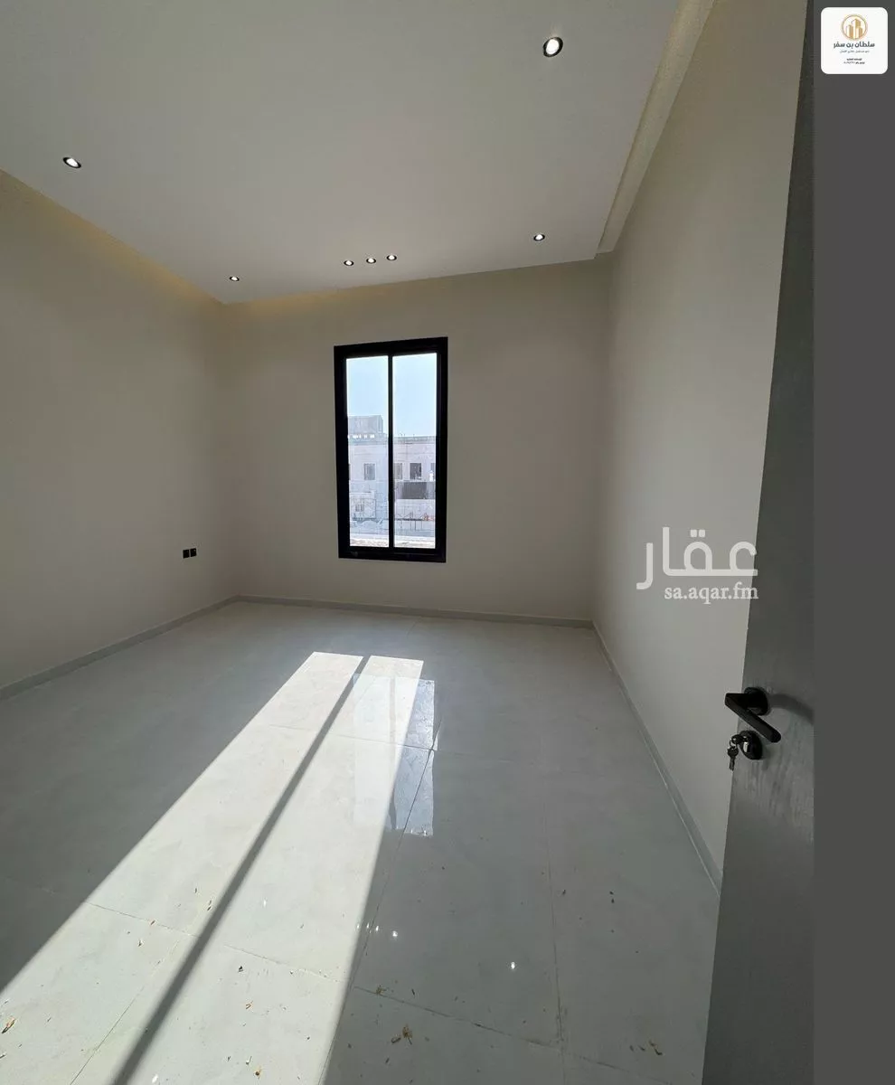 دور 8 غرف في الشرق 12