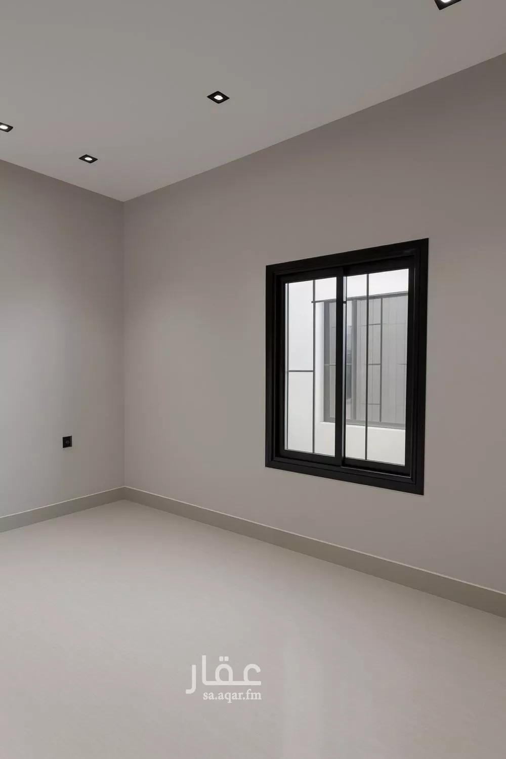 4 bedroom floor in Al Janadriyah 9