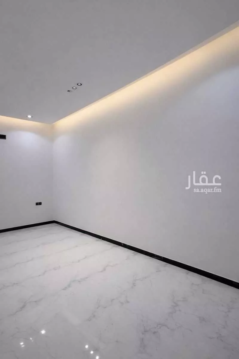 4 bedroom floor in Al Janadriyah 6