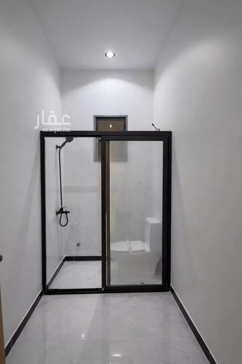 4 bedroom floor in Al Janadriyah 7