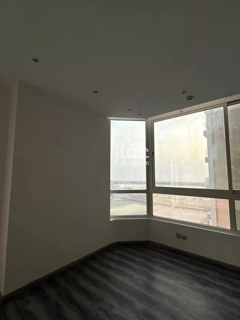 3 bedroom apartment in Al Shati, Jeddah 3