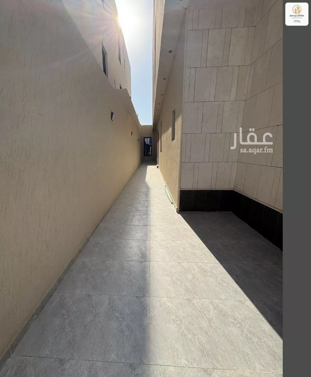 دور 8 غرف في الشرق 23