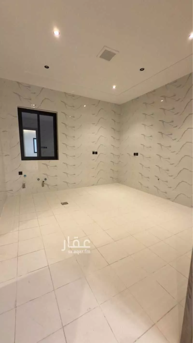 3 bedroom floor in Al Zahrah 8