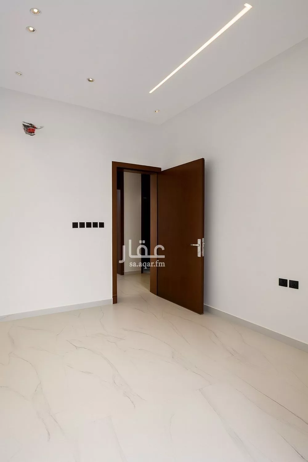4 bedroom floor in Al Janadriyah 14