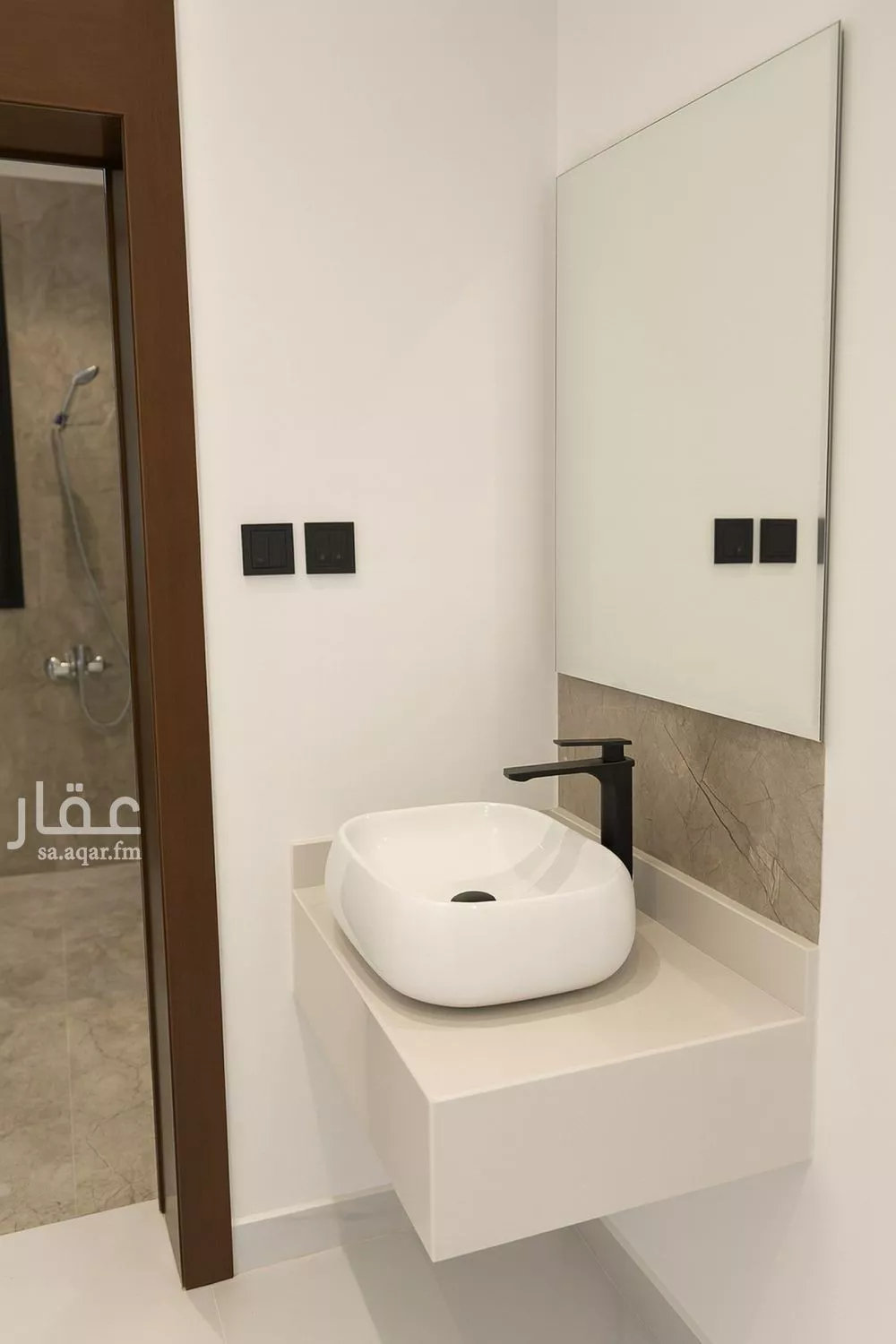 4 bedroom floor in Al Janadriyah 16